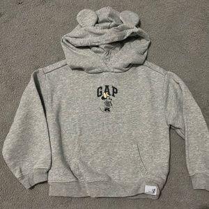 Minnie Mouse sweatshirt